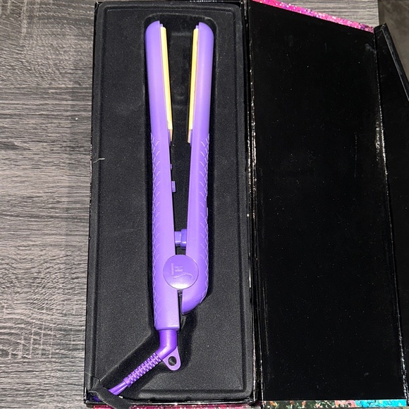 Her Style Hair Straightener main image 7